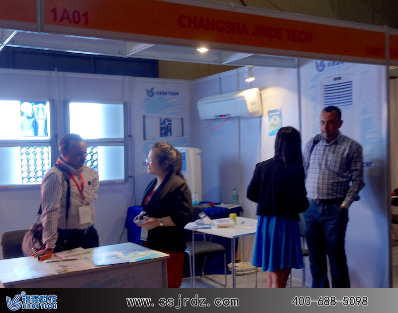 錦德科技攜帶醫(yī)用觀片燈、空氣消毒機等產(chǎn)品參加國外醫(yī)療展會